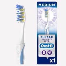 Oral-B Pulsar 3DWhite Luxe Manual Toothbrush With Battery Power