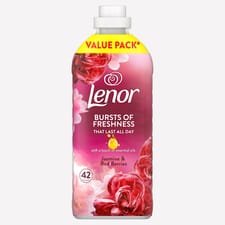 Lenor Fabric Conditioner 42 Washes Jasmine & Red Berries