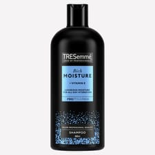 TRESemme Shampoo Rich Moisture 680 ml