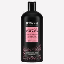 TRESemme Shampoo Beauty-Full Strength 680 ml